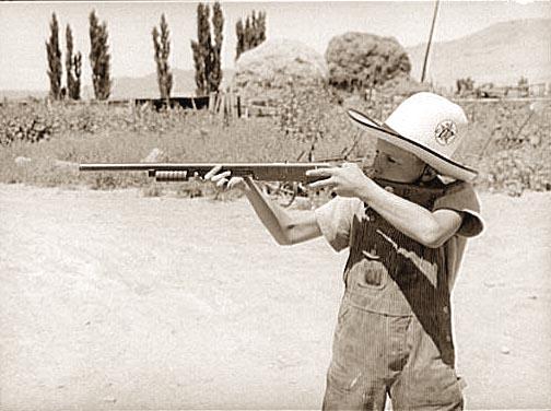Shooting-Boy-Gun-BB-1